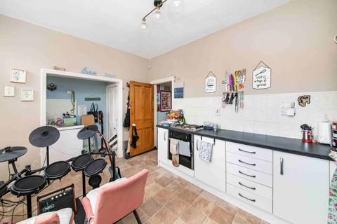 3 bedroom terraced house for sale, Crescent Road, Huddersfield HD2