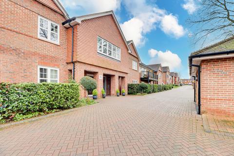 3 bedroom flat for sale, Wordsworth Close, Kings Park, St. Albans, AL3