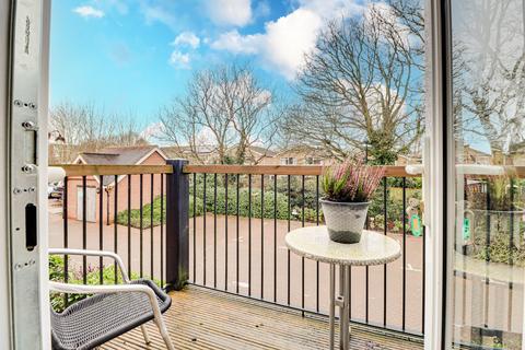 3 bedroom flat for sale, Wordsworth Close, Kings Park, St. Albans, AL3