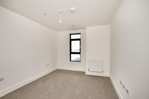 2 bedroom flat to rent, Medway Street Chatham ME4