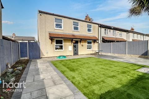 7 Long Grove, Stainforth, Doncaster, DN7 5RW