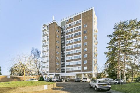 Guildford Road, Woking, Surrey, GU22