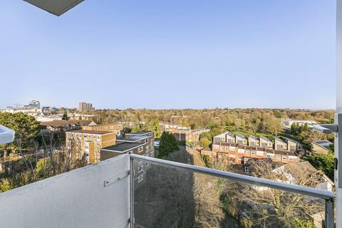 2 bedroom apartment for sale, Guildford Road, Woking, Surrey, GU22