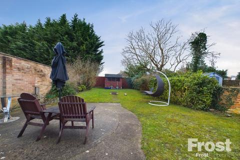 33 Barton Road, Slough, SL3 8DF