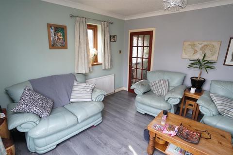 3 bedroom townhouse for sale, Peterborough Road, Undercliffe, Bradford