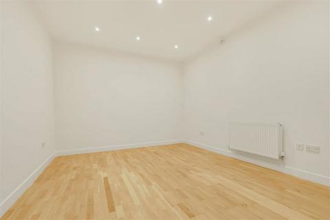 2 bedroom flat to rent, Gatesborough Street, London EC2A