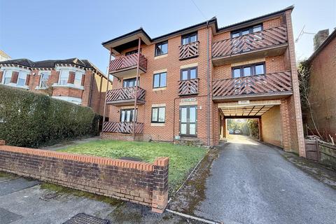 1 bedroom flat to rent, 62 Whitworth Crescent, Southampton SO18