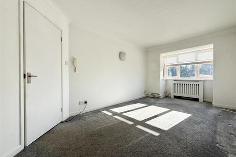 1 bedroom flat to rent, 62 Whitworth Crescent, Southampton SO18