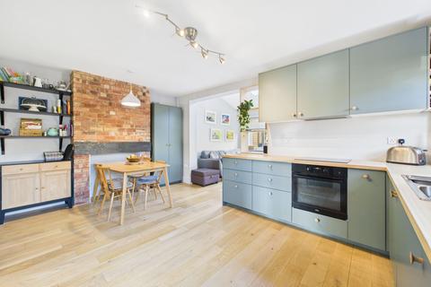 39 Hilton Road, Nottingham, NG3 6AN