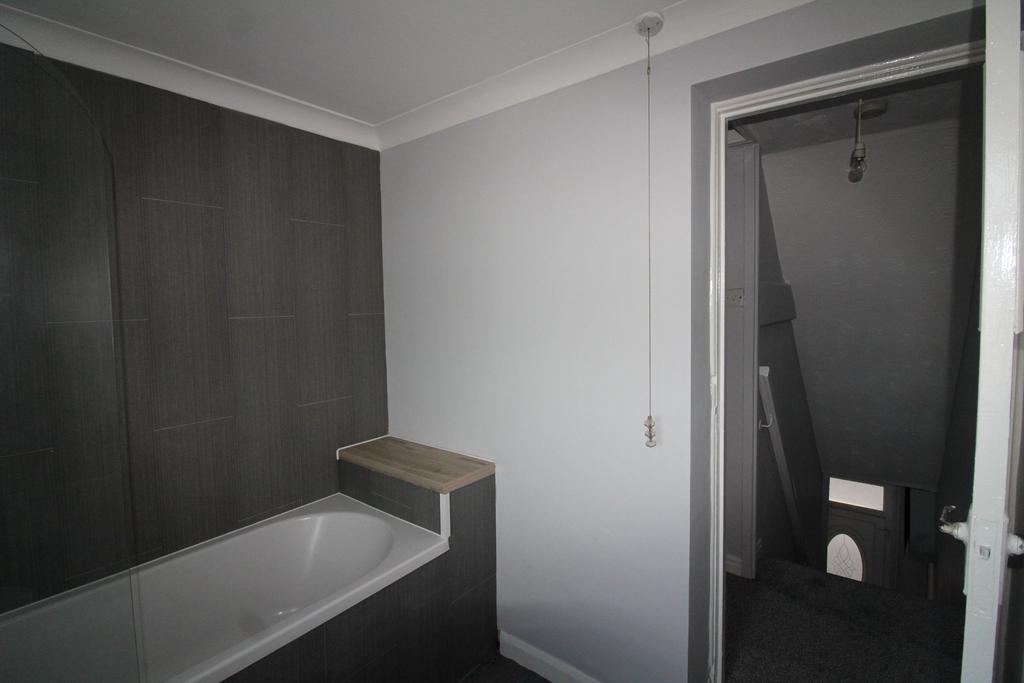 Photograph 11