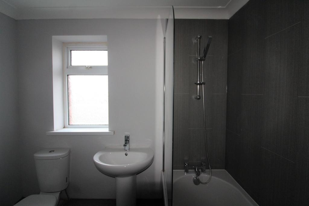 Photograph 12