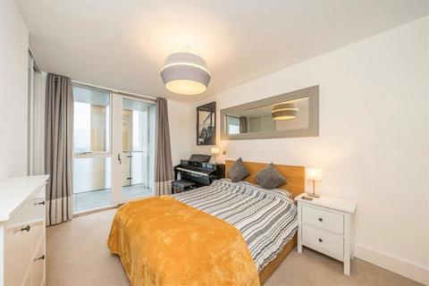 2 bedroom flat for sale, Robsart Street, London SW9