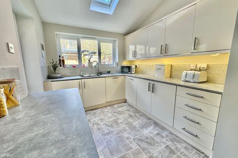 4 bedroom semi-detached house for sale, Penns Wood Close, Dudley DY3