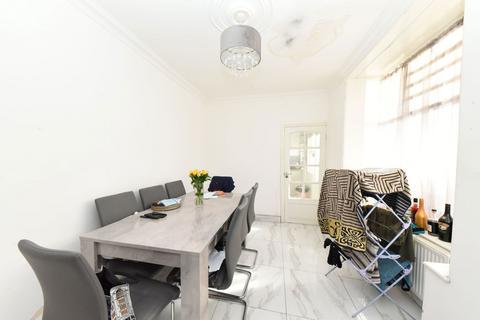 3 bedroom end of terrace house for sale, Fourth Avenue, Birmingham B29