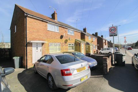 2 bedroom semi-detached house to rent, Dallow Road Luton LU1 1TD