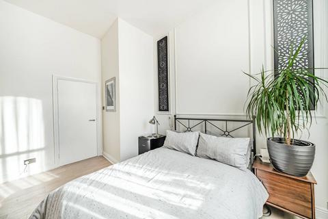 2 bedroom flat for sale, Fulham Palace Road, Fulham, London, W6