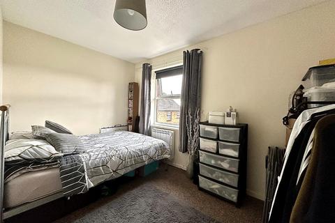 42 Downsway, Northampton, NN4 0TD