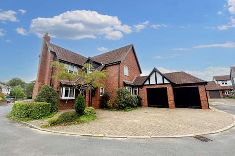 5 bedroom detached house to rent, The Walled Garden, Manchester M27