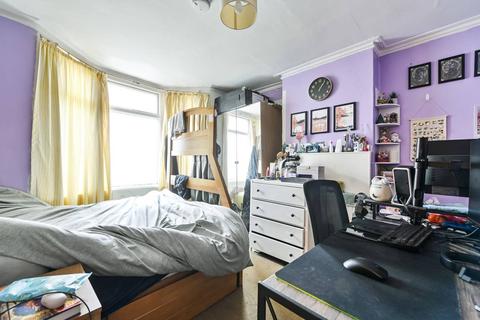 3 bedroom terraced house for sale, Stronsa Road, Wendell Park, London, W12