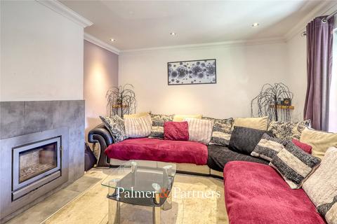 2 Pinners Close, Burnham-on-crouch, CM0 8QH