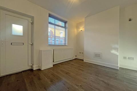 2 bedroom terraced house to rent, Wallet Street, Nottingham NG4