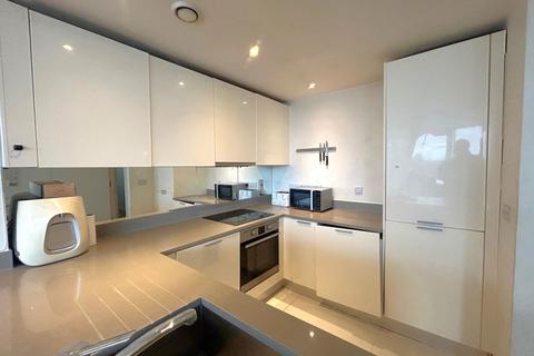 3 bedroom apartment for sale, Navigation Building, Station Approach, Hayes, UB3 4FF