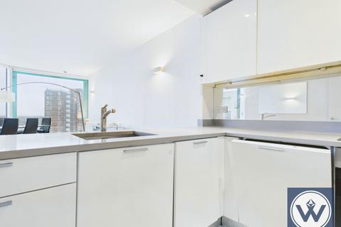 3 bedroom apartment for sale, Navigation Building, Station Approach, Hayes, UB3 4FF