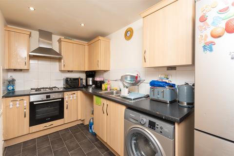 2 bedroom apartment for sale, Griffin Court, Gravesend DA11