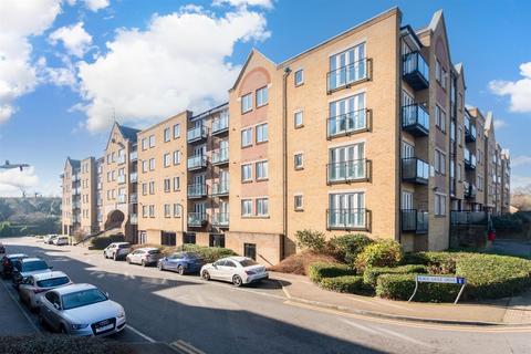 2 bedroom apartment for sale, Griffin Court, Gravesend DA11