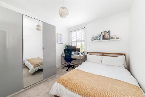 42 Little Roke Avenue, Kenley, CR8 5NG