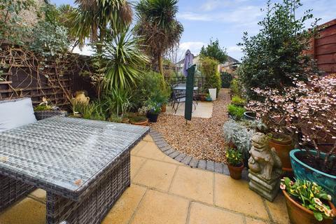2 bedroom terraced house for sale, Royal Crescent, Ruislip, HA4