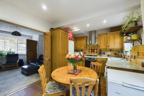 2 bedroom terraced house for sale, Royal Crescent, Ruislip, HA4