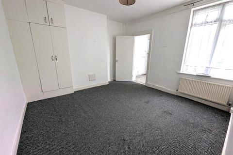 1 bedroom house to rent, Berkeley Road, London