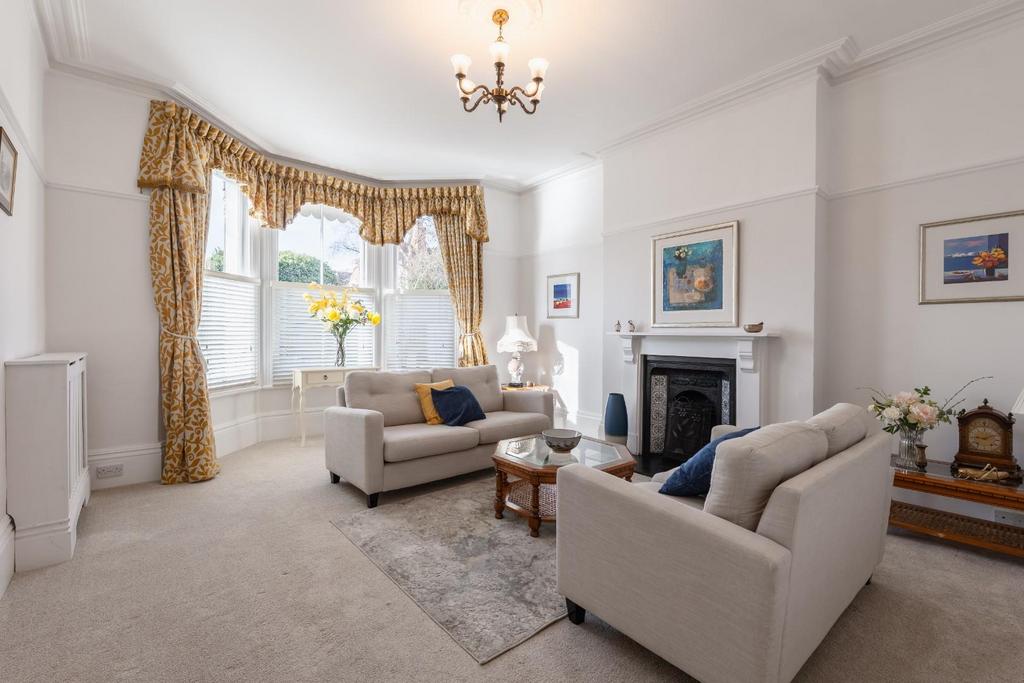 Living room-1.jpg