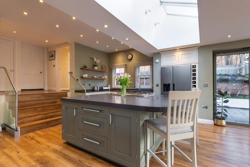 Kitchen-13.jpg