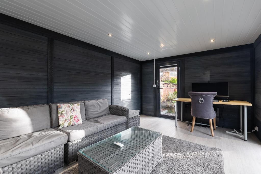 Summer house-1.jpg