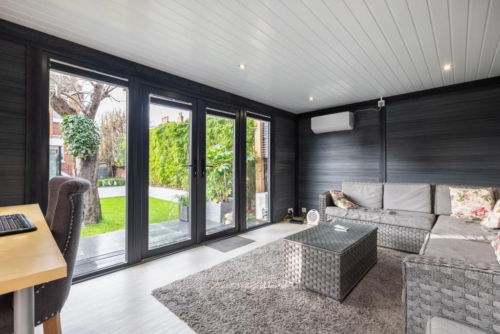 Summer house-2.jpg