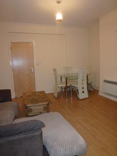 2 bedroom flat to rent, Clifton Street, Cardiff CF24