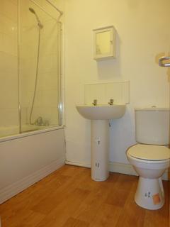 2 bedroom flat to rent, Clifton Street, Cardiff CF24