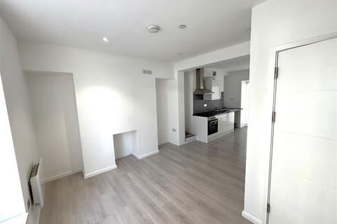 3 bedroom house share for sale, Hanover Street, Swansea