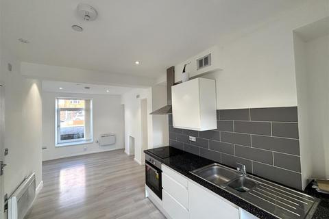 3 bedroom house share for sale, Hanover Street, Swansea