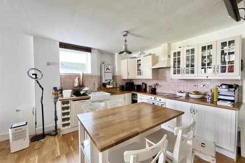 2 bedroom flat for sale, 14 South Road, Newhaven