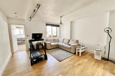 2 bedroom flat for sale, 14 South Road, Newhaven