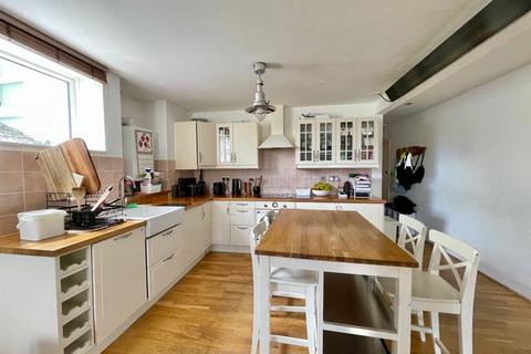 2 bedroom flat for sale, 14 South Road, Newhaven