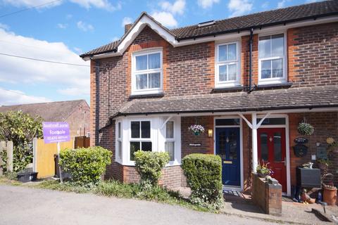 2 bedroom semi-detached house for sale, Somerset Avenue, Bordon GU35