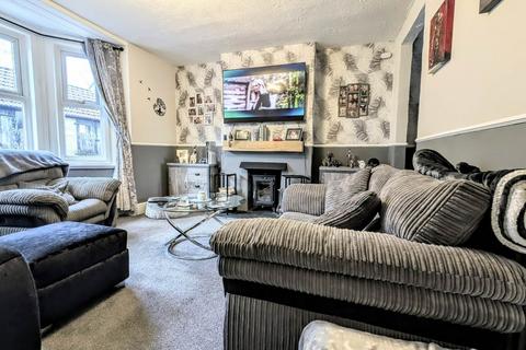2 bedroom semi-detached house for sale, Somerset Avenue, Bordon GU35