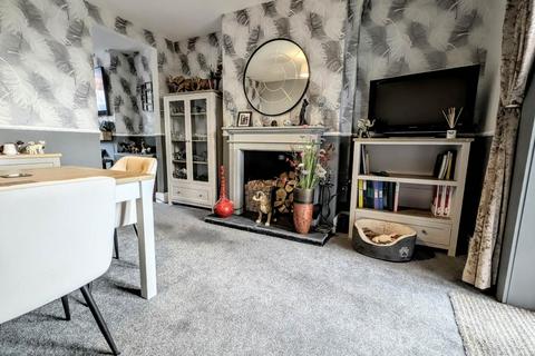 2 bedroom semi-detached house for sale, Somerset Avenue, Bordon GU35
