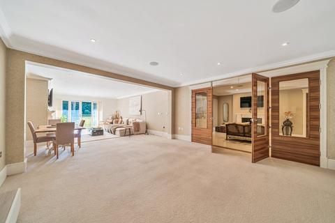 2 bedroom flat for sale, The Villiers, Gower Road, Weybridge, KT13