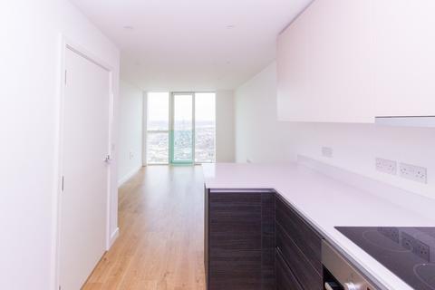 1 bedroom flat to rent, Pinnacle Apartments, 11 Saffron Square, Croydon, London, CR0