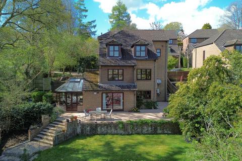 undefined, The Brambles, Surrey GU7